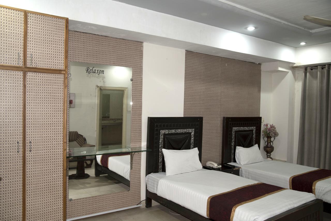 Premier Inn Davis Road Lahor Kültér fotó